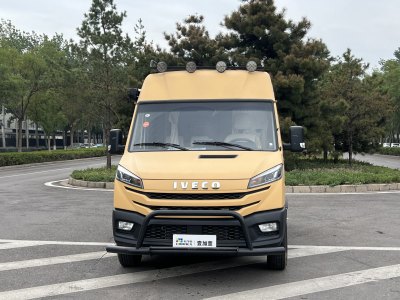 2024年9月 依维柯 Daily(欧胜) 2.3T 短轴低顶厢式车F1A图片