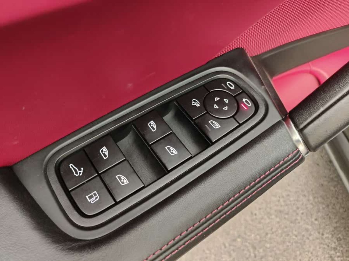 保時捷 Cayenne新能源  2022款 Cayenne E-Hybrid 2.0T 鉑金版圖片