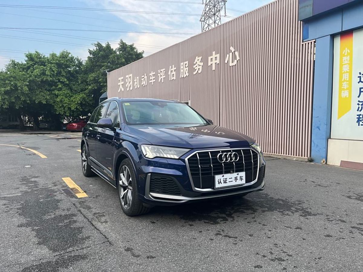 奧迪 奧迪Q7  2024款 55 TFSI quattro S line運(yùn)動(dòng)型圖片