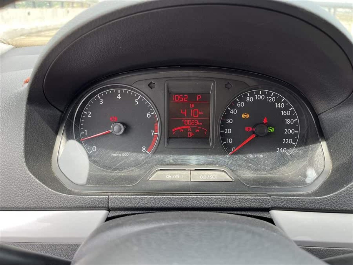 大眾 捷達(dá)  2015款 1.6L 自動(dòng)舒適型圖片