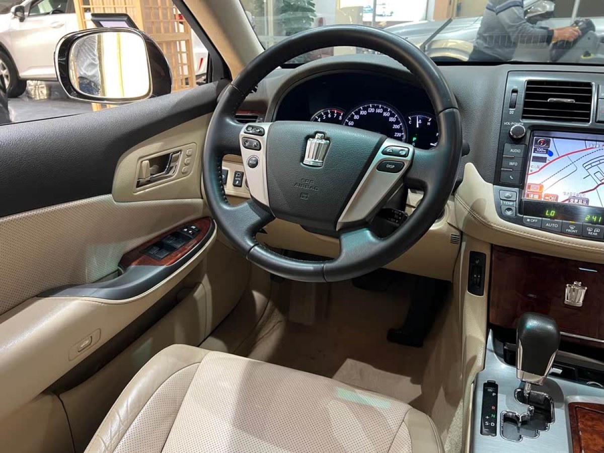 豐田 皇冠  2012款 2.5L Royal 舒適版圖片