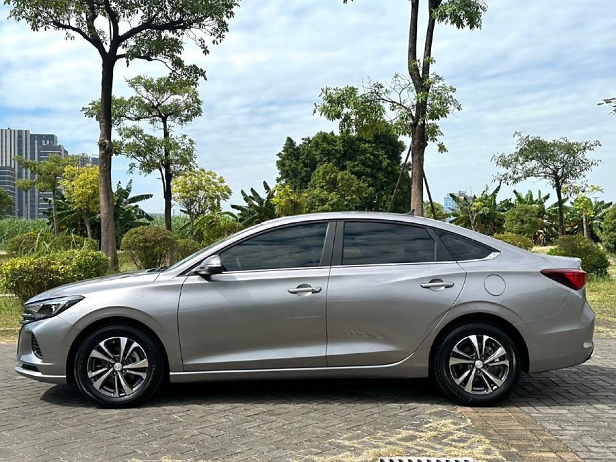 長(zhǎng)安 逸動(dòng)  2020款 PLUS 1.6L GDI 自動(dòng)豪華型圖片