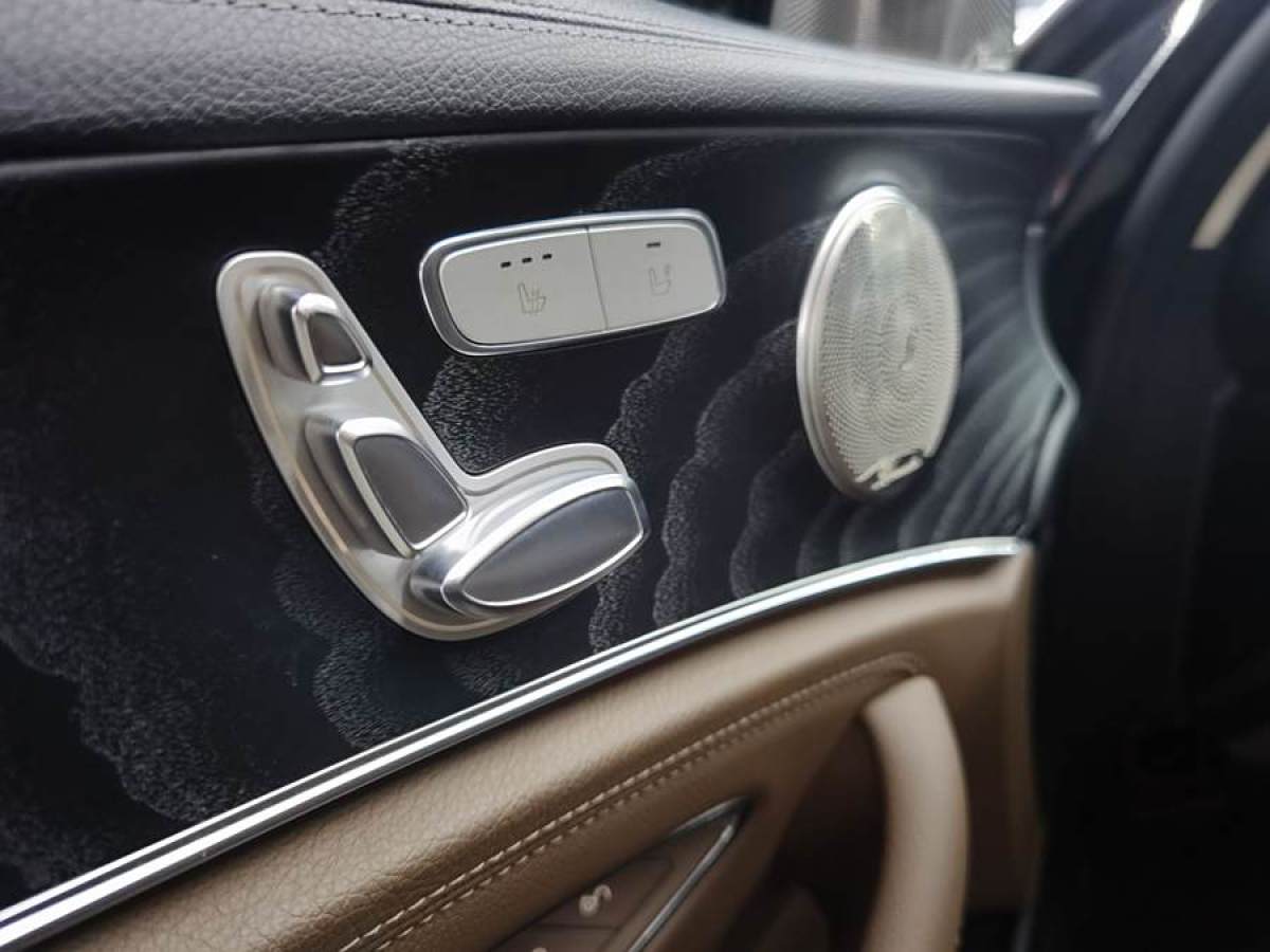 奔驰 奔驰E级  2018款 改款 E 200 L 运动型 4MATIC图片