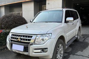 帕杰羅 三菱 3.8L