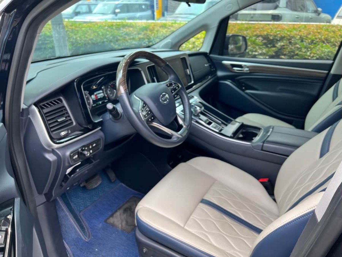 廣汽傳祺 M8  2024款 領(lǐng)秀系列 390T 尊享版圖片