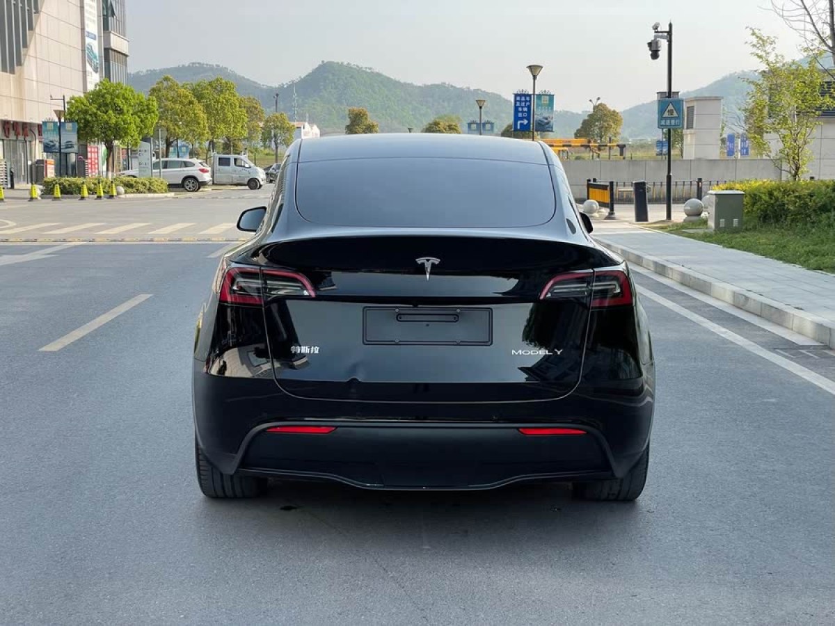 特斯拉 Model Y  2022款 改款 后輪驅(qū)動(dòng)版圖片