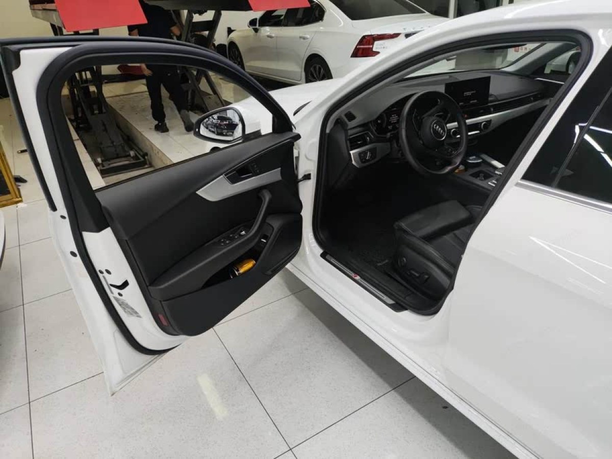 奧迪 奧迪A4L  2020款 40 TFSI 豪華動感型圖片