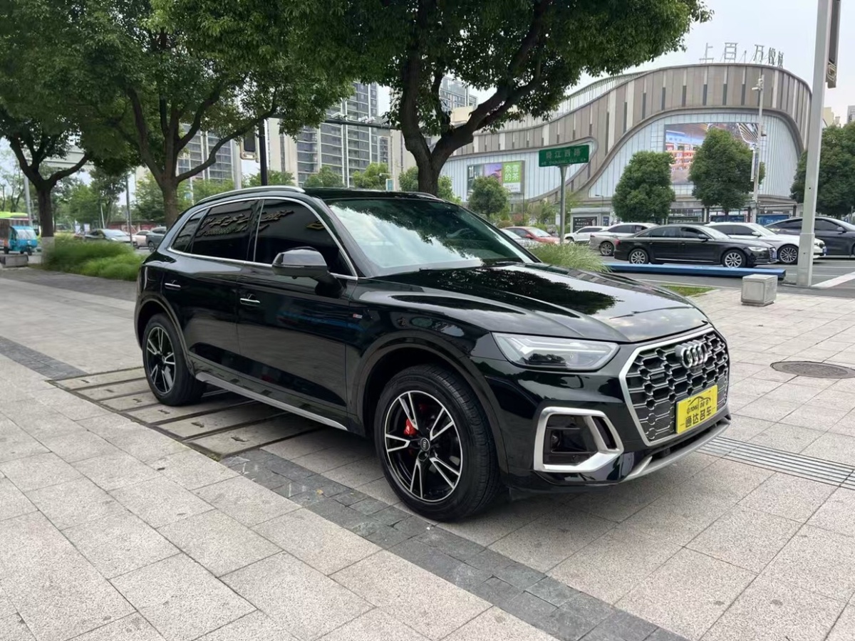 奧迪 奧迪Q5L  2022款 改款 40T 豪華動感型圖片