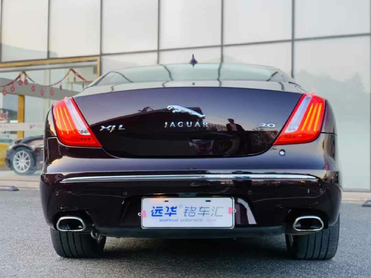 捷豹 XJ  2013款 XJL 3.0 SC 全景商務(wù)版圖片