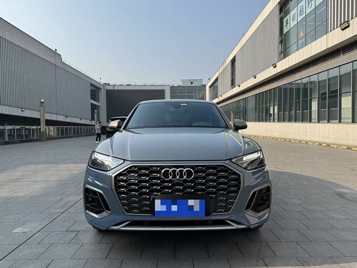 奧迪 奧迪Q5L Sportback  2022款 改款 40 TFSI RS套件燃速型圖片