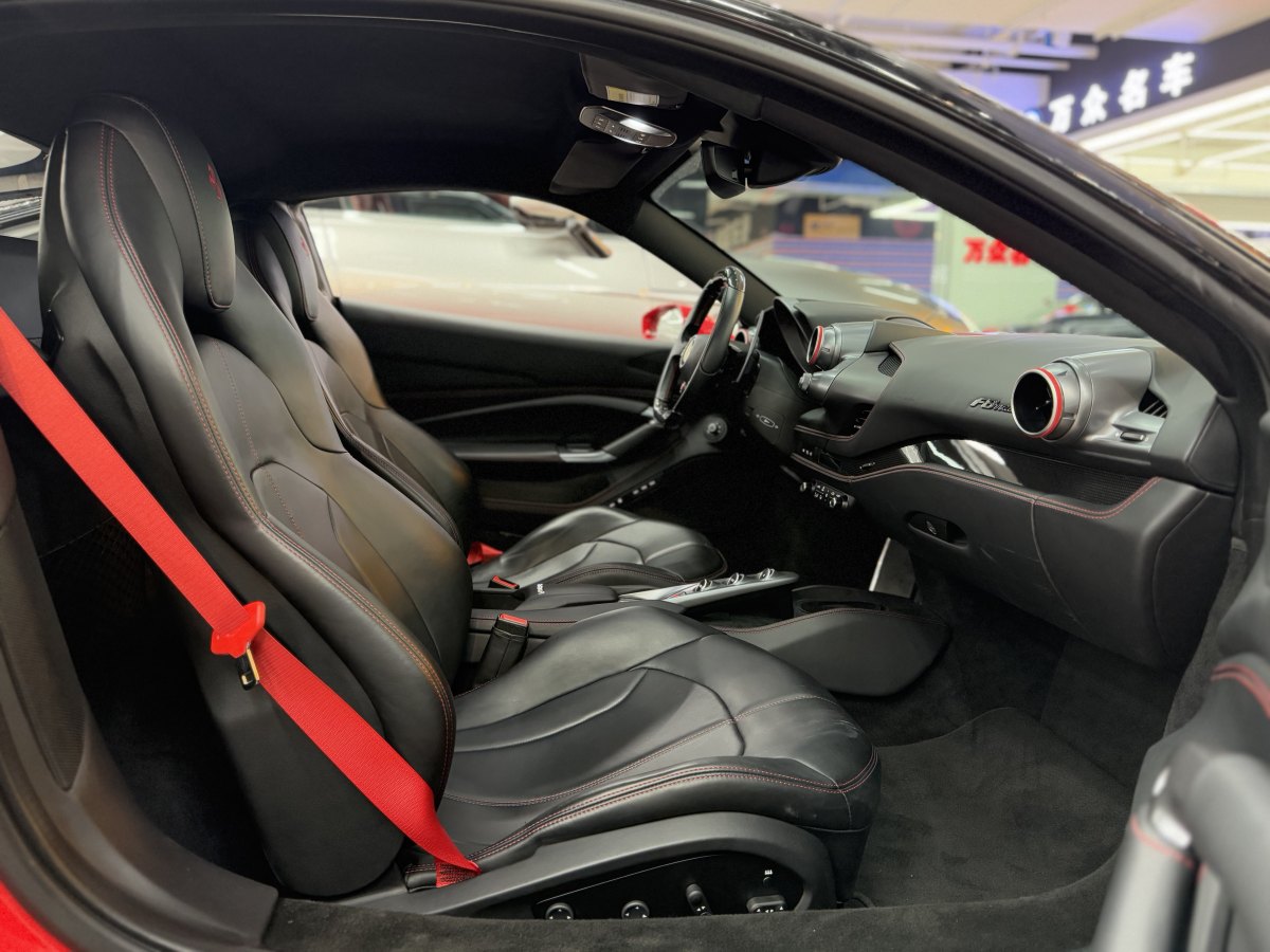 法拉利 F8 Tributo  2019款  3.9T V8圖片