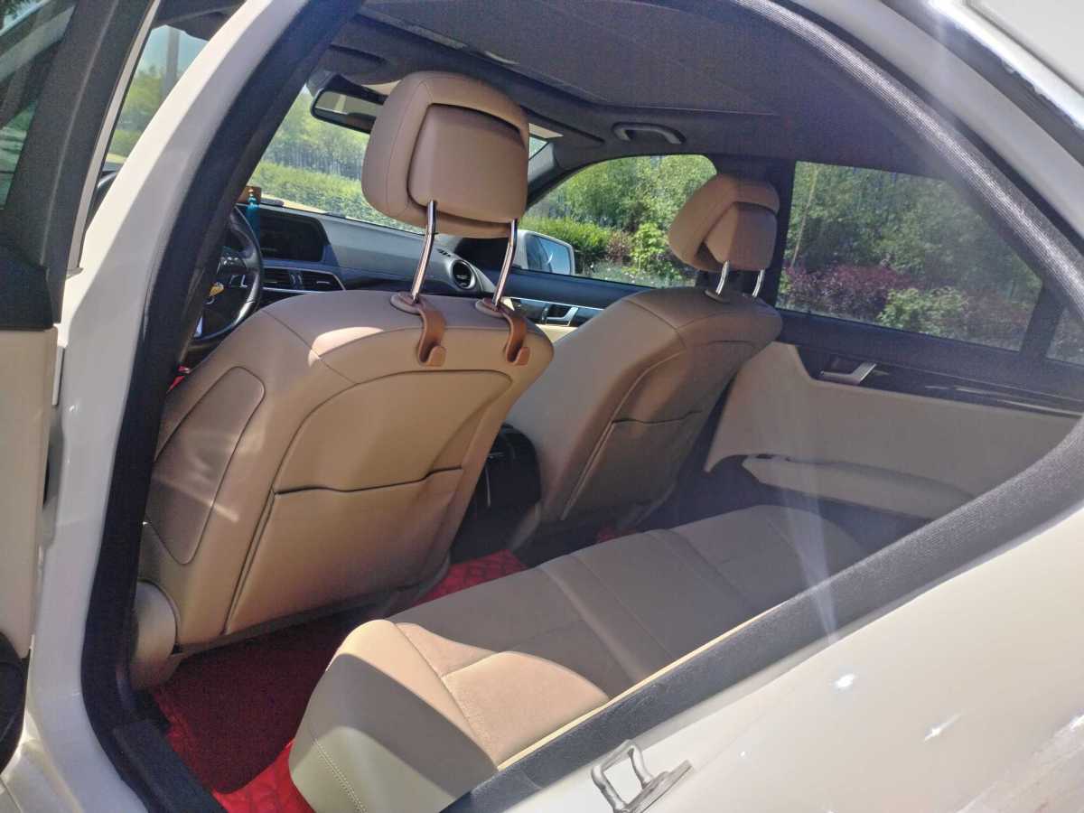 奔驰 奔驰C级  2013款 C 260 CGI 时尚型图片