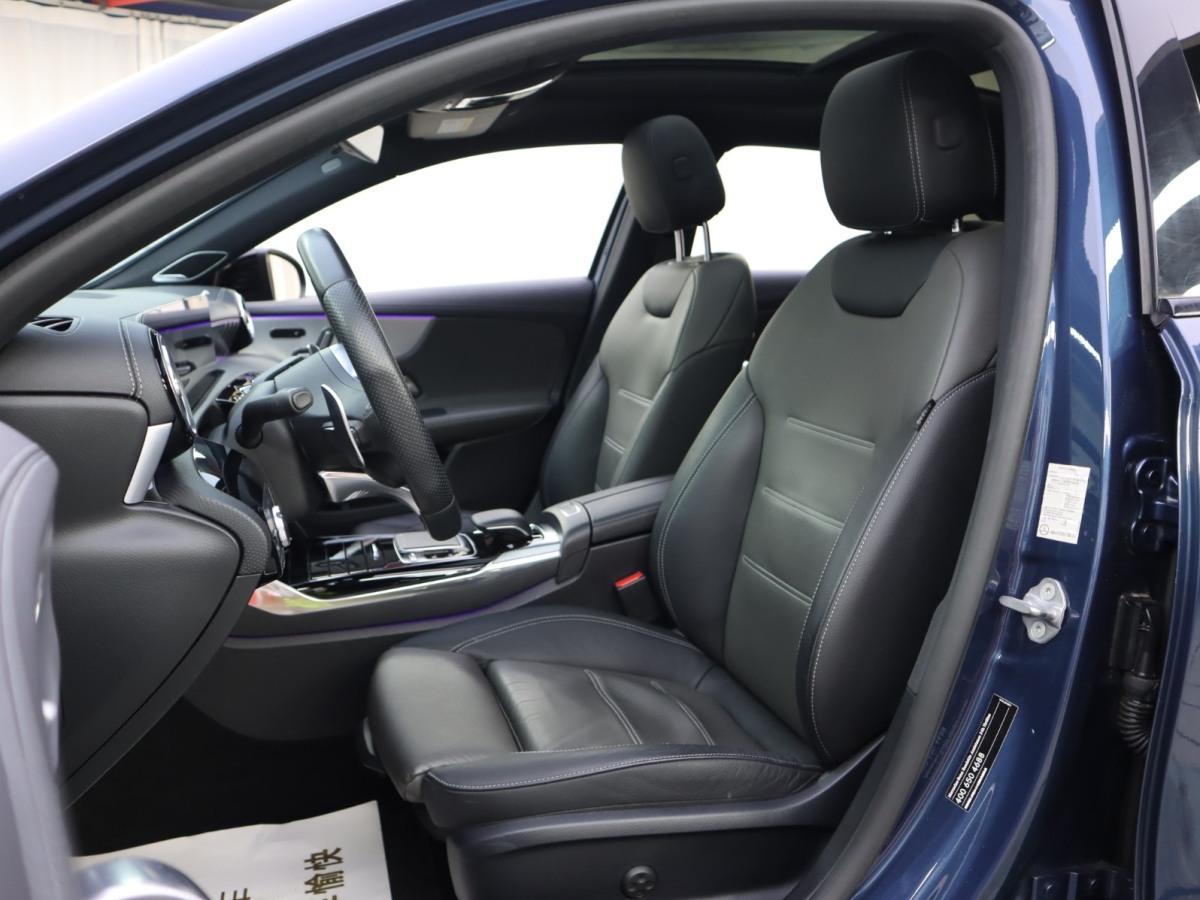 奔驰 奔驰A级AMG  2019款 AMG A 35 L 4MATIC 先型特别版图片