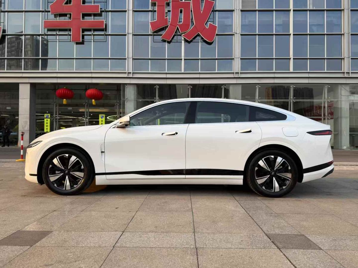 長(zhǎng)安 長(zhǎng)安UNI-Z新能源  2024款 藍(lán)鯨智電iDD 125km 卓越型圖片