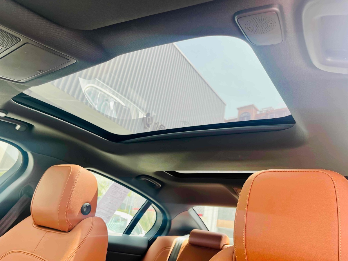 捷豹 XEL  2024款 2.0T 250PS R-DYNAMIC S進(jìn)取運(yùn)動(dòng)版圖片