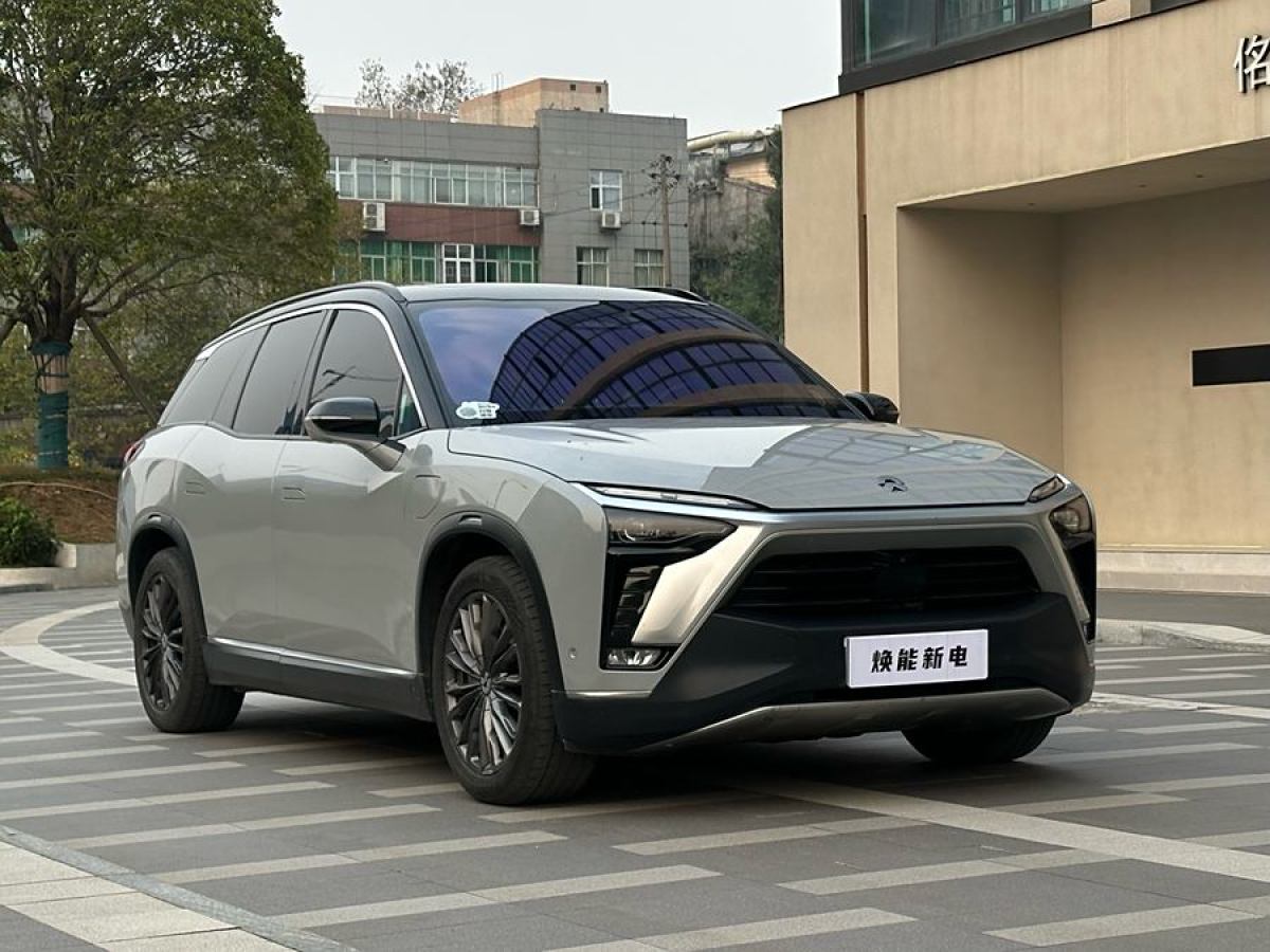 蔚來(lái) ES8  2020款 415KM 基準(zhǔn)版 六座版圖片