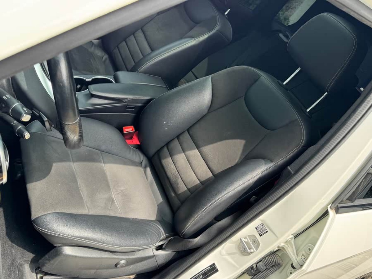 奔馳 奔馳GLK級(jí)  2015款 GLK 300 4MATIC 時(shí)尚型 極致版圖片