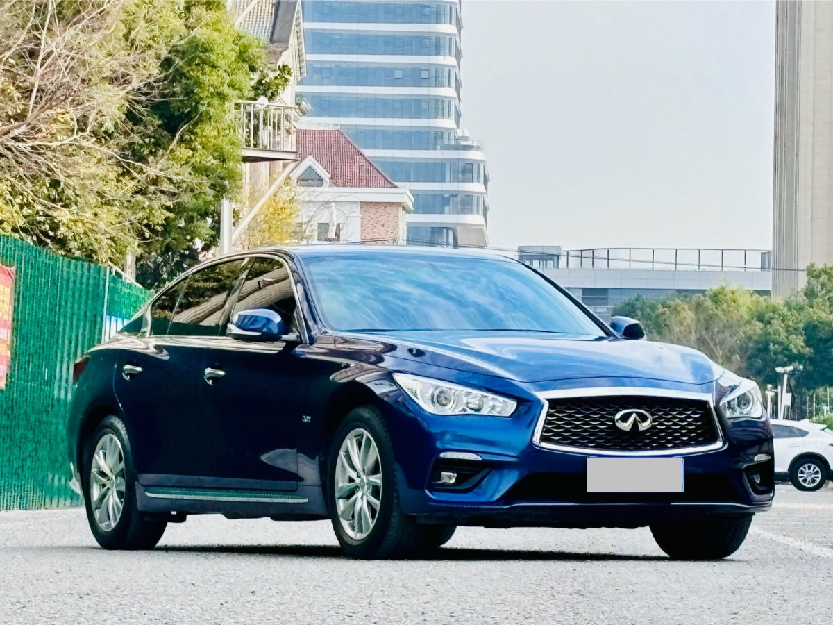 英菲尼迪 Q50L  2022款 2.0T 舒適版圖片