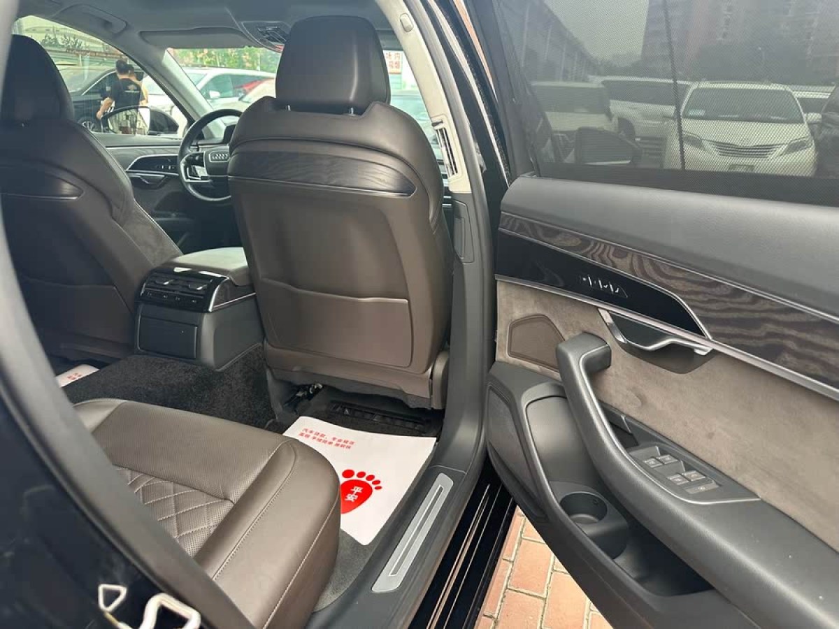 奧迪 奧迪A8  2022款 A8L 50 TFSI quattro 豪華型典藏版圖片