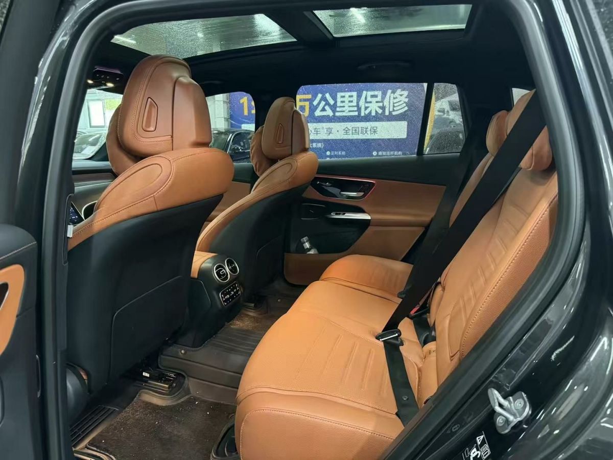 奔馳 威霆  2023款 2.0T 商務(wù)版 7座圖片