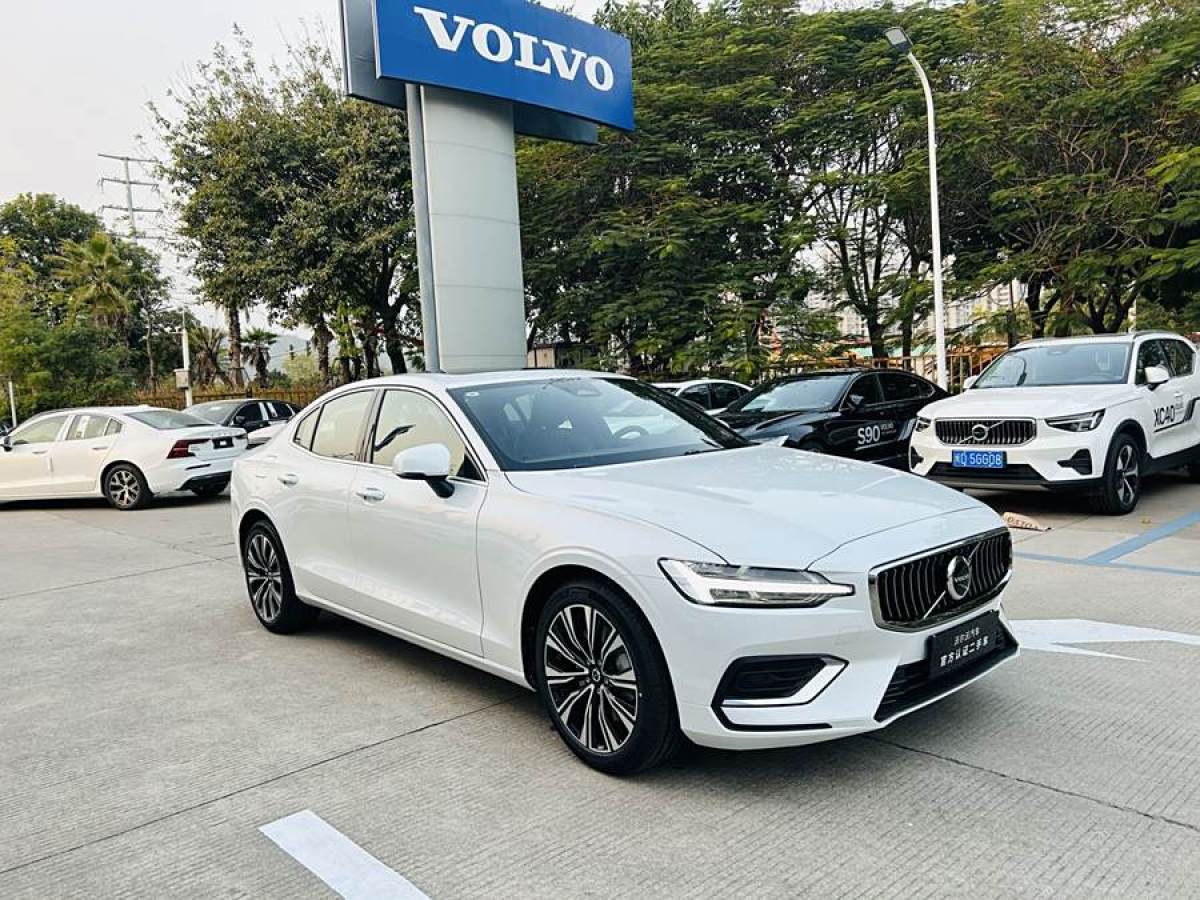 沃爾沃 S60L  2024款 B4 智遠(yuǎn)豪華版圖片