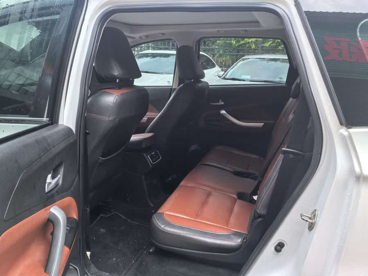 北汽幻速 S3  2016款 S3L 1.5L 手動尊貴型圖片