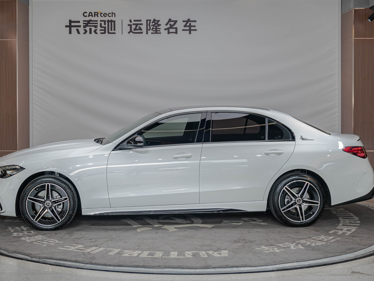 奔馳 奔馳C級(jí)  2023款 改款 C 260 L 皓夜運(yùn)動(dòng)版圖片