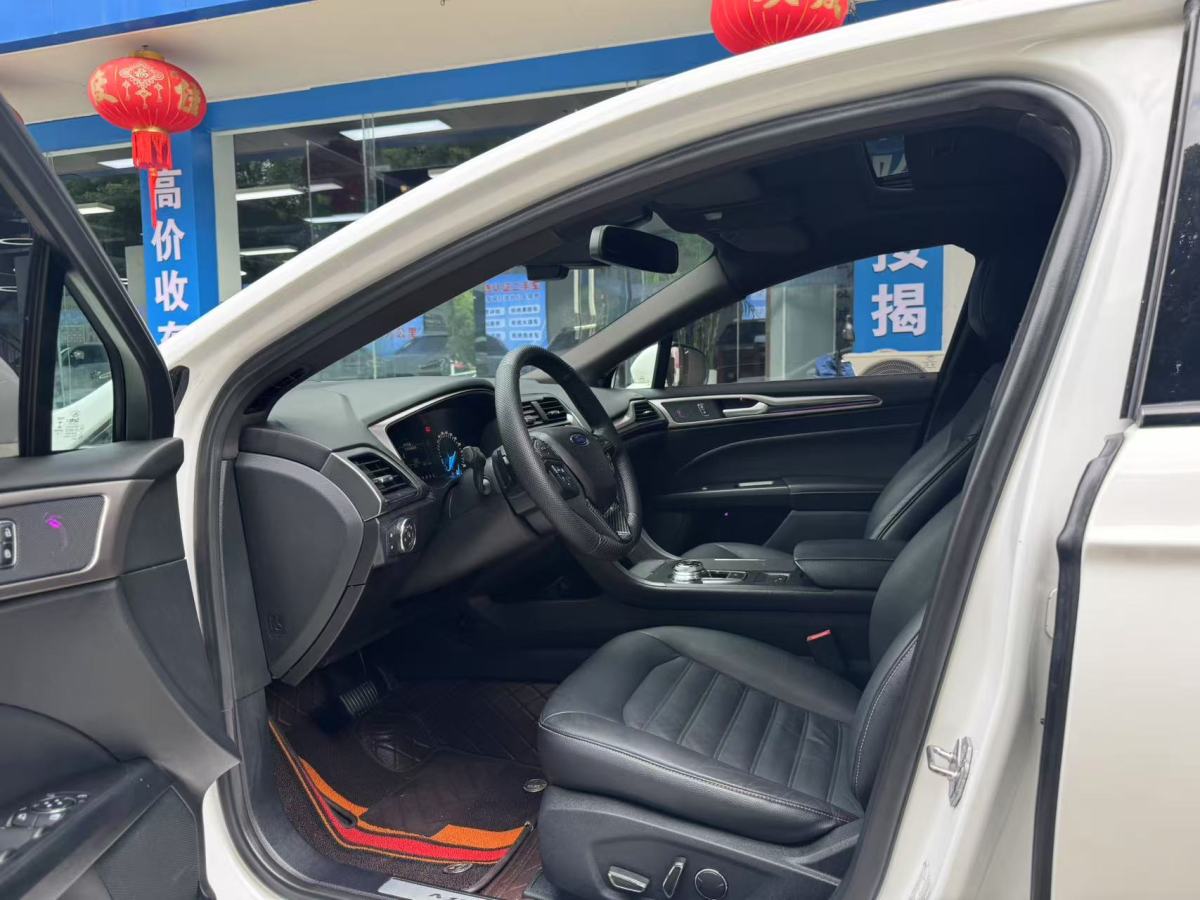 福特 蒙迪歐  2017款 改款 EcoBoost 180 時(shí)尚型圖片