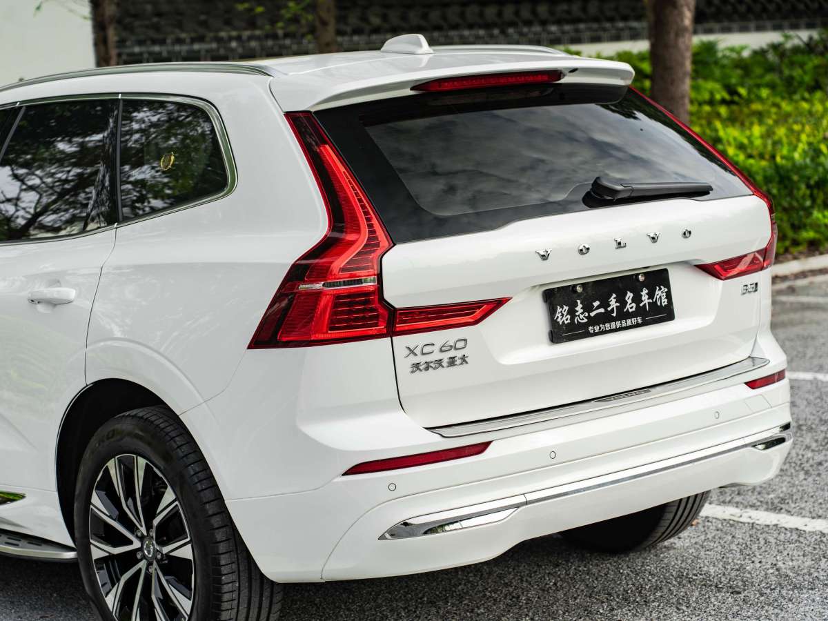 沃爾沃 XC60  2023款 B5 四驅(qū)智遠(yuǎn)豪華版圖片