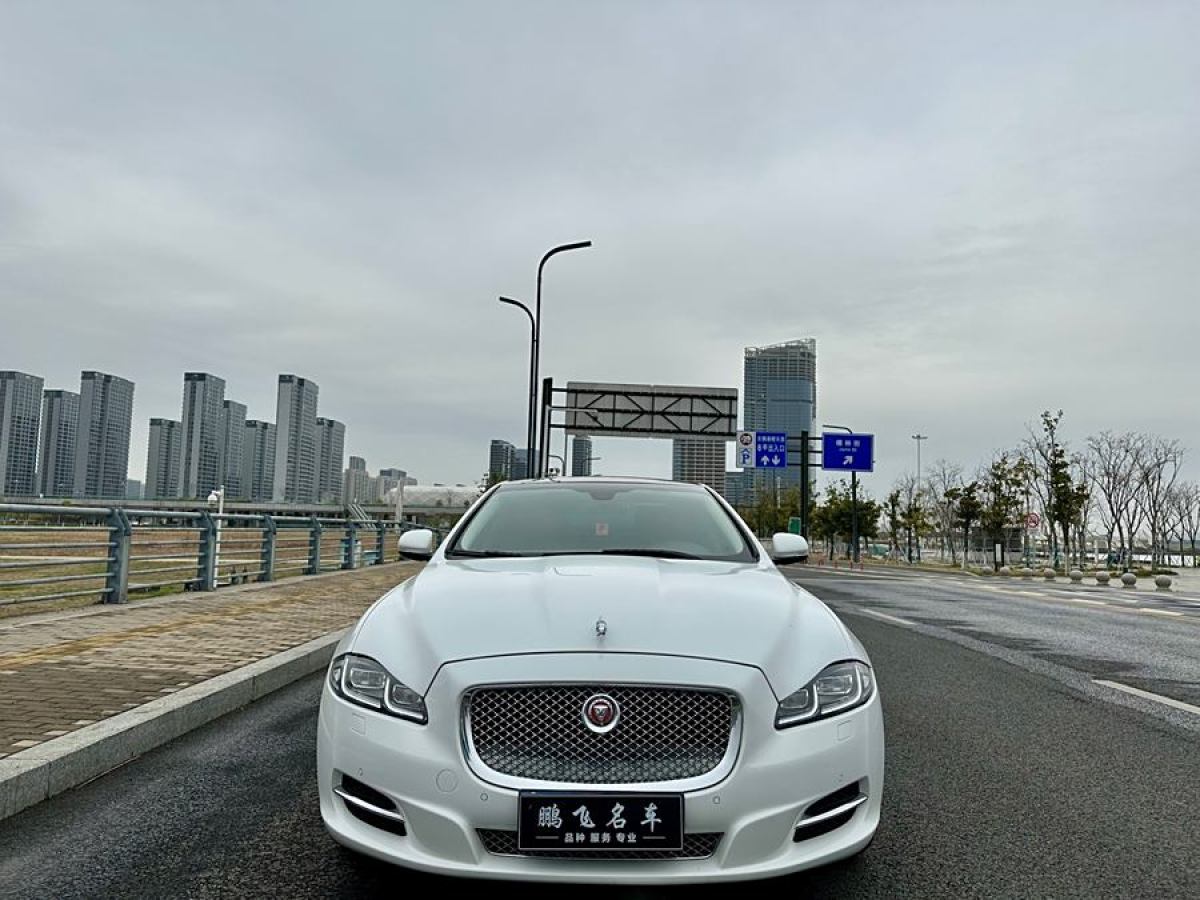 捷豹 XJ  2014款 XJL 3.0 SC 四驅(qū)尊享商務(wù)版圖片