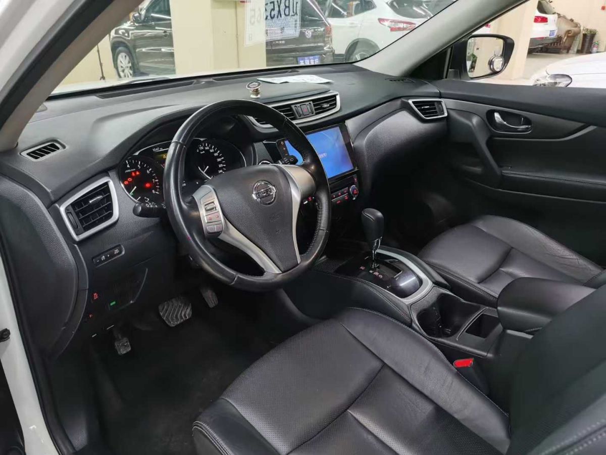 日產(chǎn) 奇駿  2015款 2.0L CVT舒適MAX版 2WD圖片