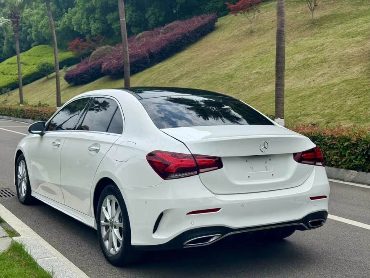 奔馳 奔馳A級  2020款 改款 A 200 L 運動轎車時尚型圖片