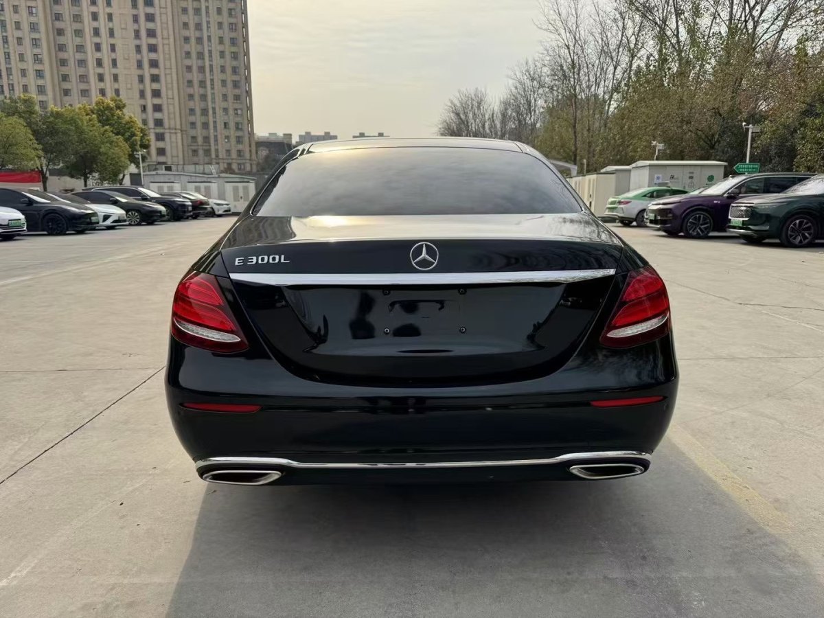 奔馳 奔馳E級  2020款 E 300 L 豪華型圖片