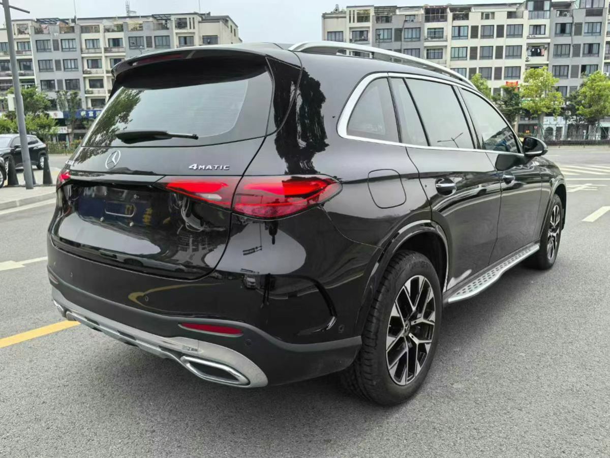 奔馳 禮驪汽車V級(jí)  2023款 醒獅系列 2.0T 琥 7座圖片