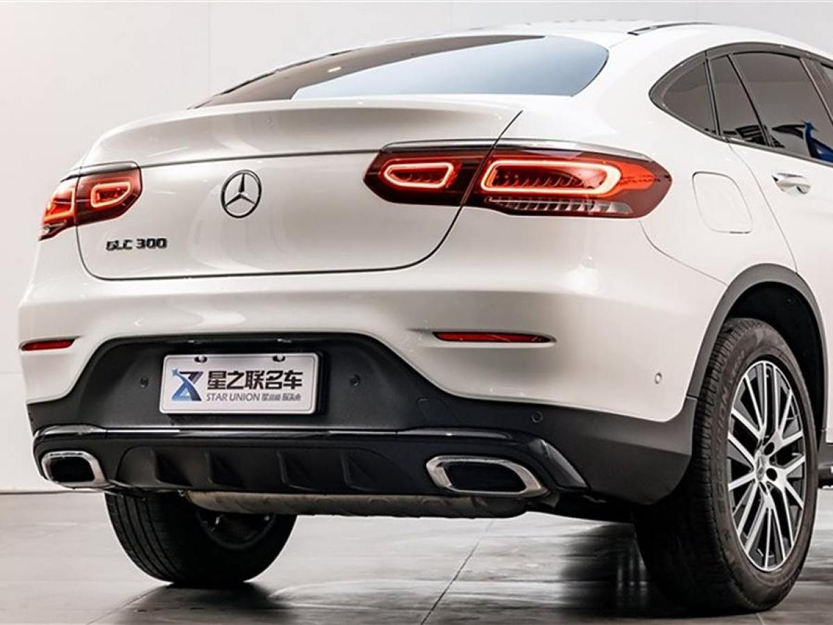 2022年6月奔馳 奔馳GLC  2022款 改款 GLC 300 4MATIC 轎跑SUV