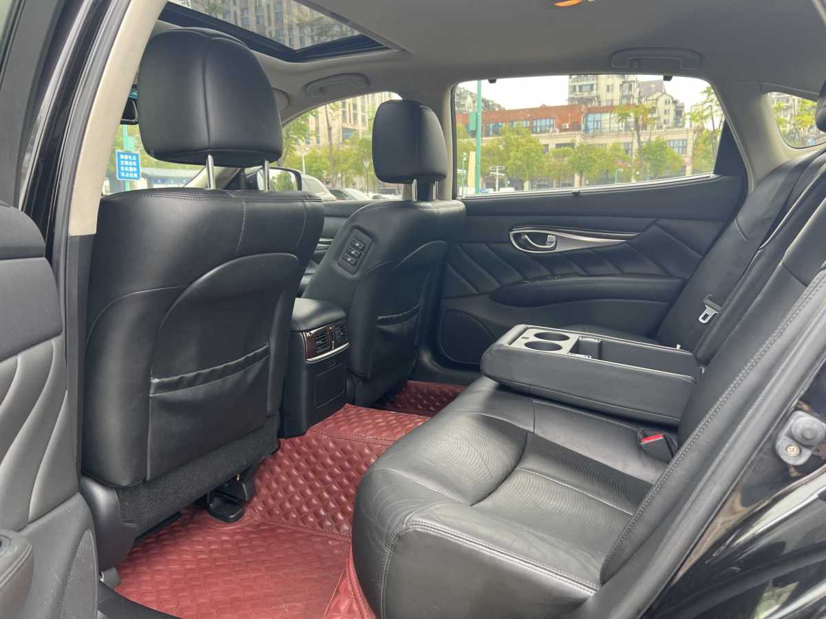 英菲尼迪 Q70  2013款 Q70L 2.5L 雅致版圖片