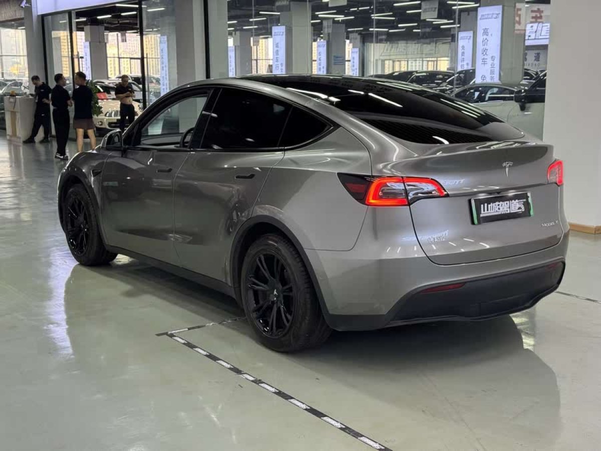 特斯拉 Model Y  2022款 改款 后輪驅(qū)動(dòng)版圖片