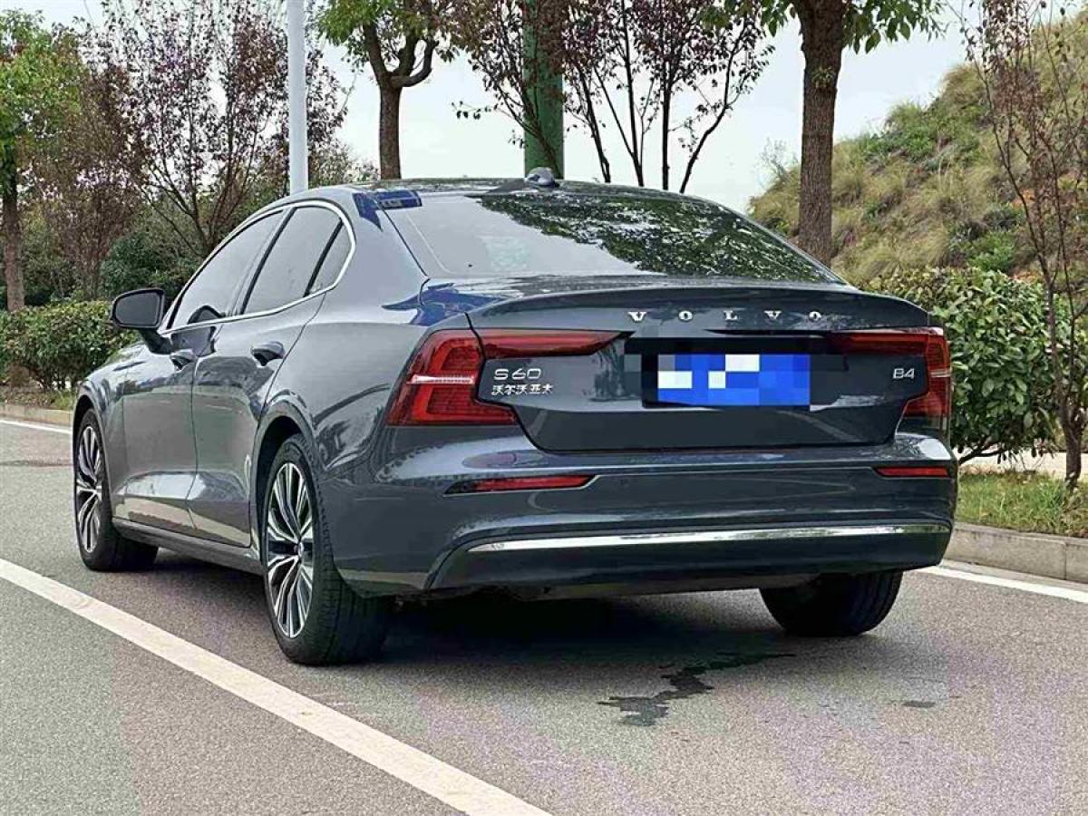 沃爾沃 V60  2023款 B4 智逸豪華版圖片