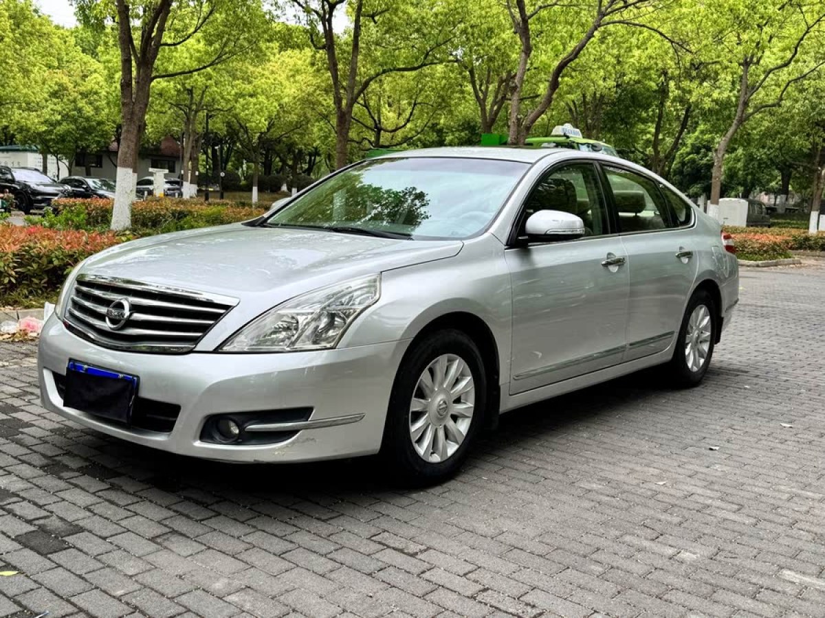 日產(chǎn) 天籟  2010款 2.5L XL周年紀(jì)念版圖片