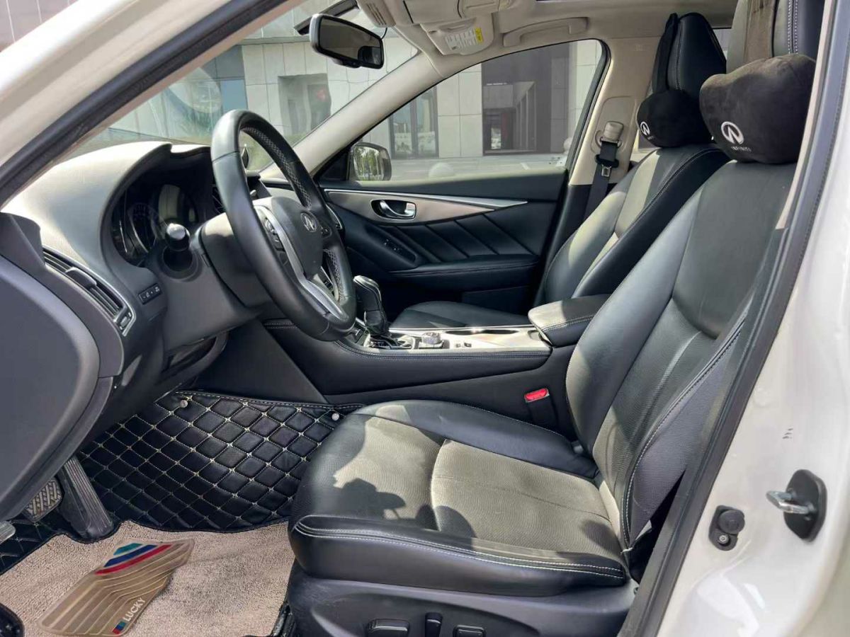 英菲尼迪 Q50L  2021款 2.0T 豪華版圖片