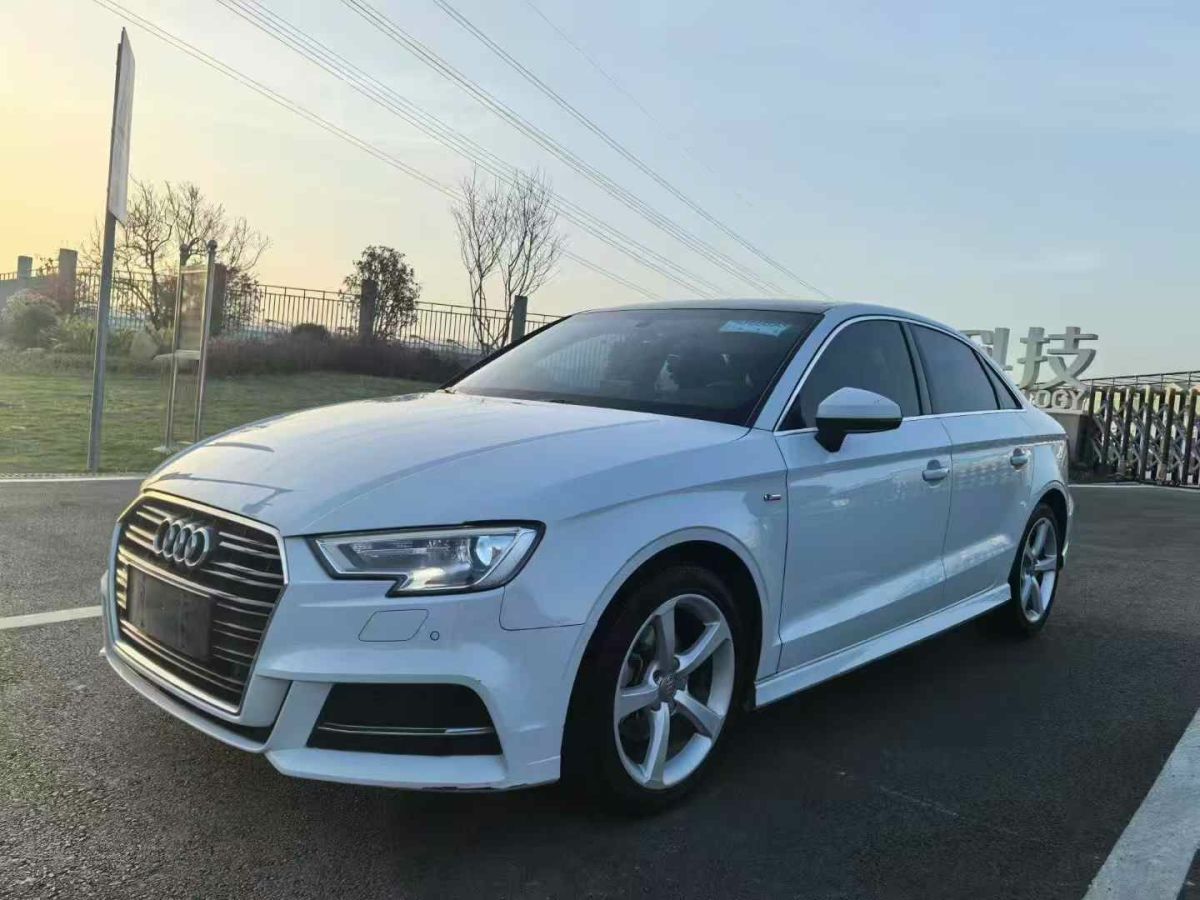 奧迪 奧迪A3  2018款 A3 1.4T 35TFSI Limousine時尚型圖片