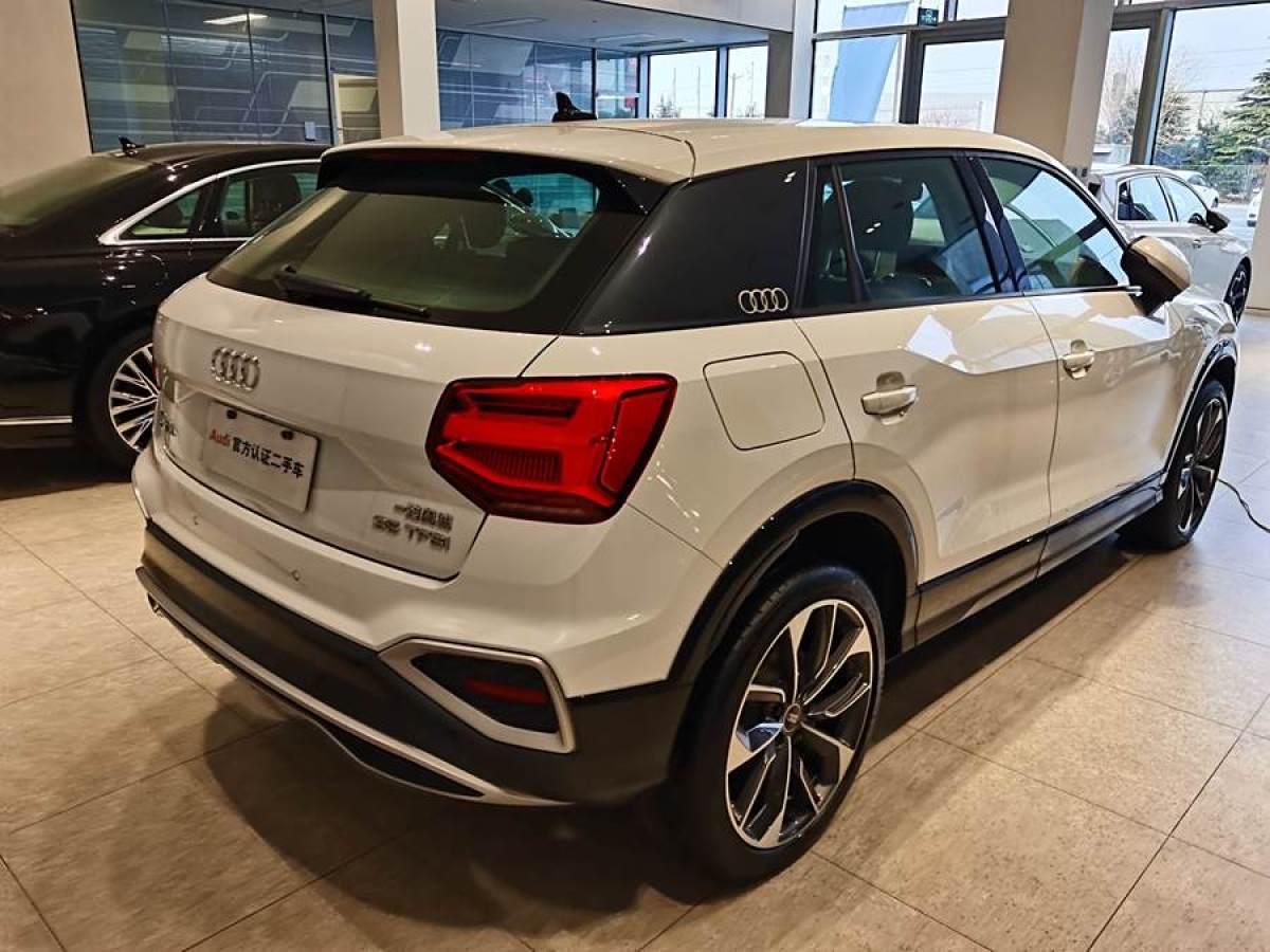 奧迪 奧迪Q2L  2022款 35 TFSI 豪華動(dòng)感型圖片