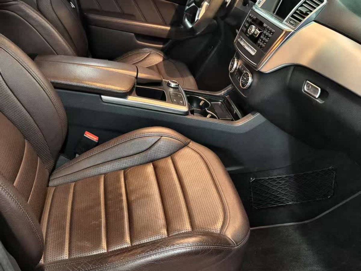 奔馳 奔馳M級(jí)AMG  2015款 AMG ML 63圖片