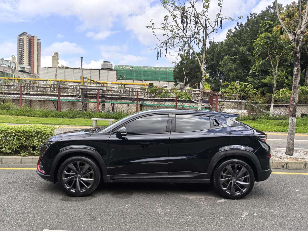 長安 UNI-T  2023款 1.5T 運動版 旗艦型圖片