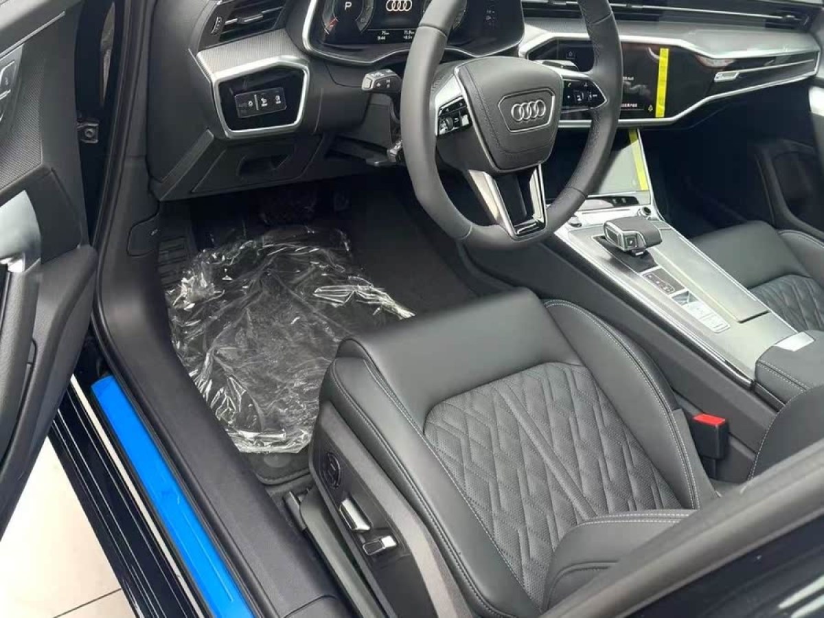 奧迪 奧迪A6L  2025款 45 TFSI 臻選動(dòng)感型圖片