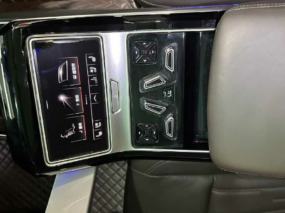 奧迪 奧迪S8  2020款 S8L 4.0TFSI quattro圖片