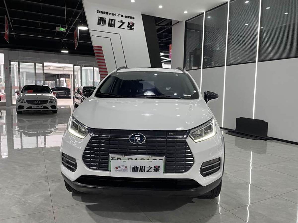 比亞迪 元新能源  2019款 EV360 智聯(lián)領(lǐng)尚型圖片