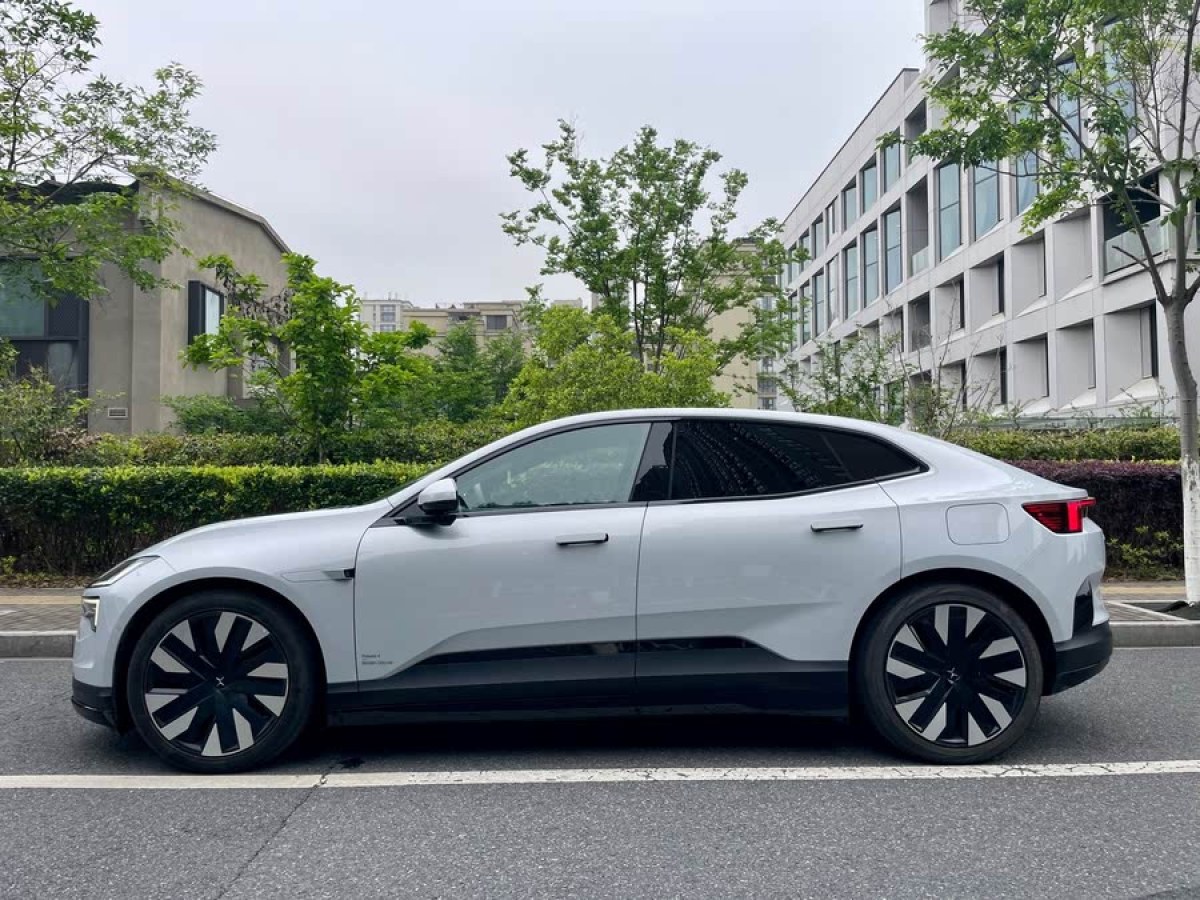 Polestar極星 Polestar 4  2024款 單電機標準續(xù)航PLUS圖片