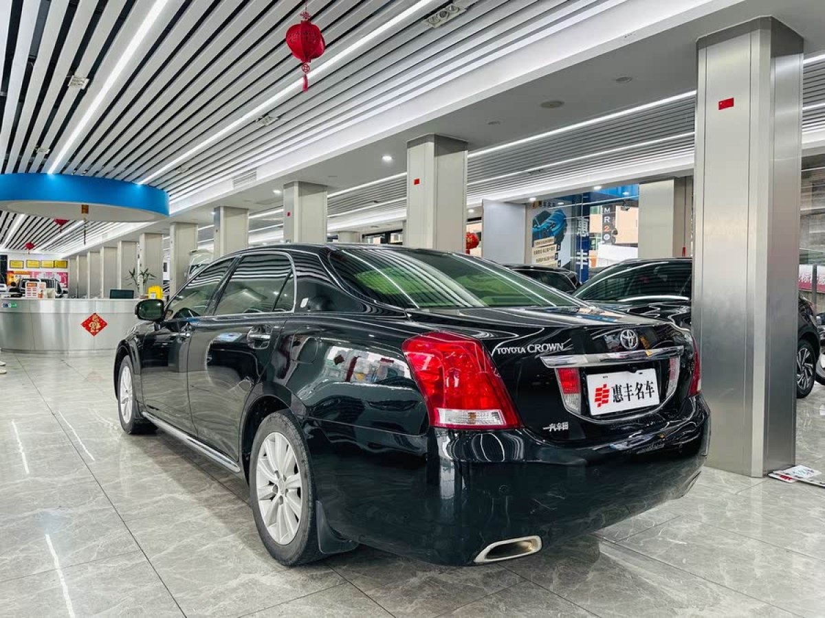 豐田 皇冠  2012款 2.5L Royal 導(dǎo)航版圖片