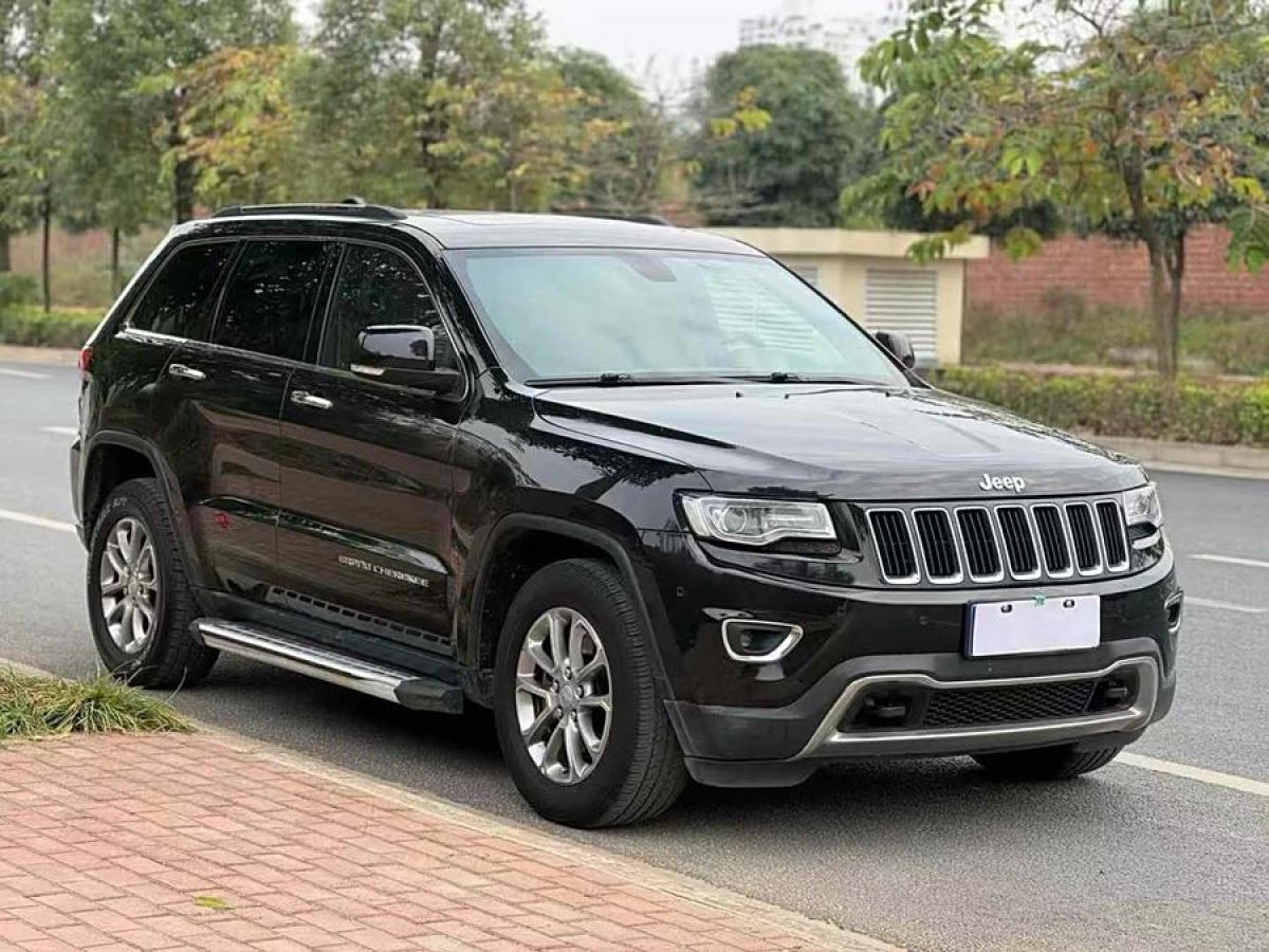 Jeep 大切諾基  2014款 3.0L 舒享導(dǎo)航版圖片